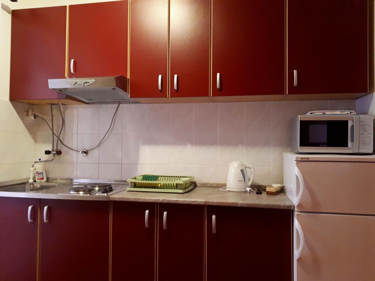 Apartments Lea Porec Bagian luar foto
